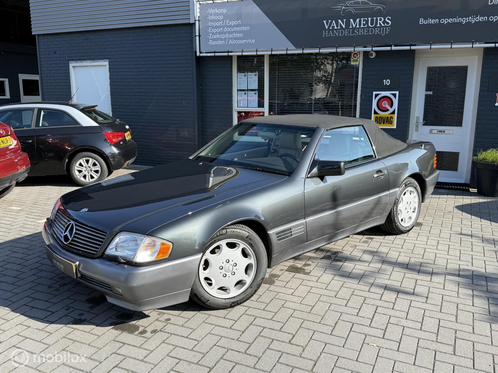 Mercedes SL-klasse W129 Cabrio 320, Airco Automaat, uniek 10, Auto's, Achterwielaandrijving, Gebruikt, Beige, Cabriolet