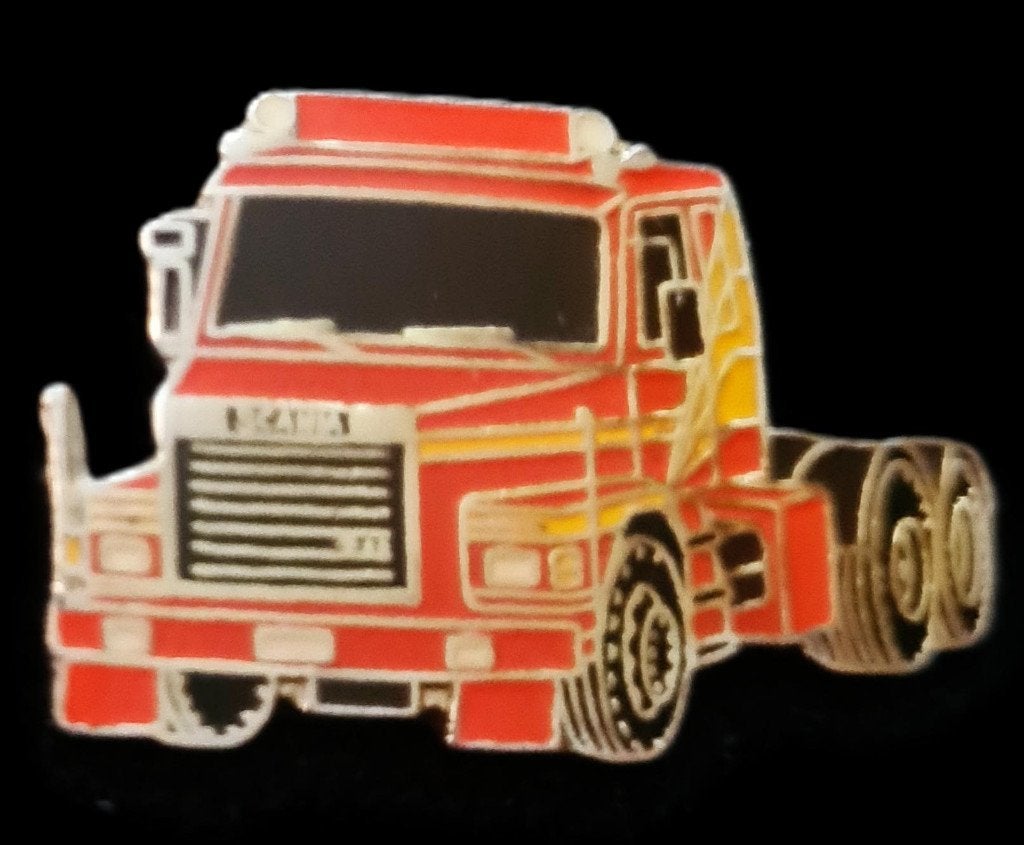 Scania T-serie Torpedo pin, Verzamelen, Speldjes, Pins en Buttons, Verzenden, Nieuw, Transport, Speldje of Pin