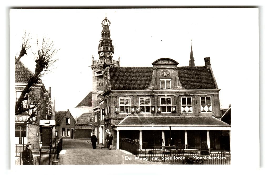 Monnickendam, De Waag met Speeltoren, Verzamelen, Ansichtkaarten | Nederland, Verzenden, 1940 tot 1960, Gelopen, Noord-Holland