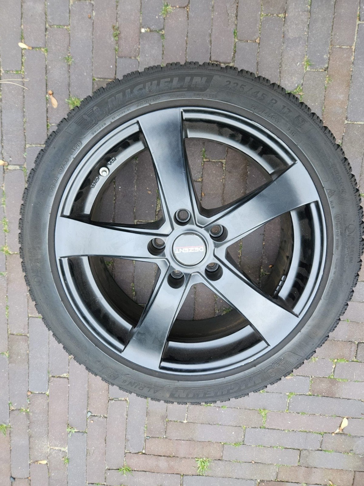 Winterset Toyota Corolla 17 inch Dezent + Michelin Alpin 6, Banden en Velgen, 17 inch, 225 mm, Winterbanden