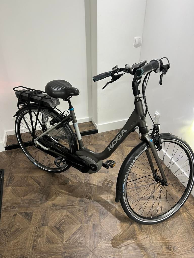 Koga E-nova bosch active line 500wh, Versnellingen, 56 cm of meer, Zo goed als nieuw, Ophalen