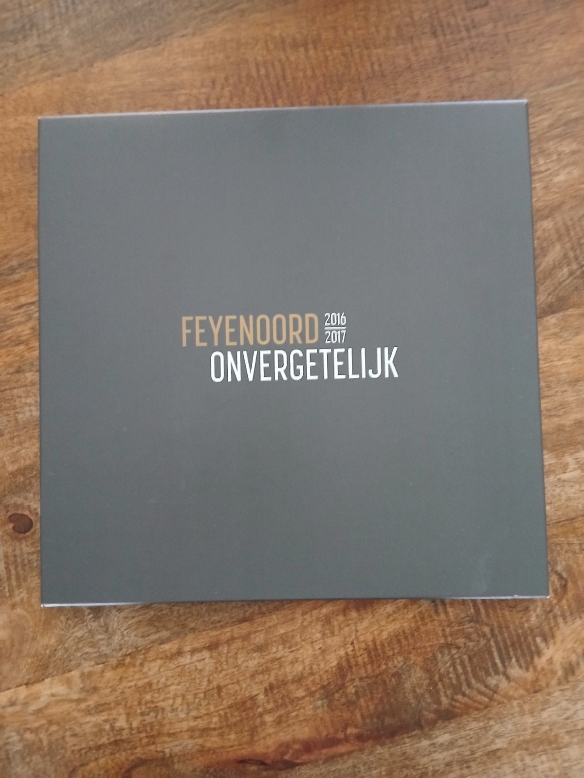 Feyenoord 2016/2017 Onvergetelijk Kampioensboek Nieuw, Ophalen of Verzenden, Nieuw, Balsport