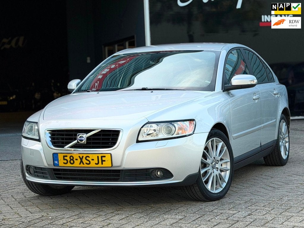 Volvo S40 1.8 Edition II LEDER/CRUISE/AIRCO/NAVI/ISOFIX | NE, 125 pk, Gebruikt, Zwart, 4 cilinders