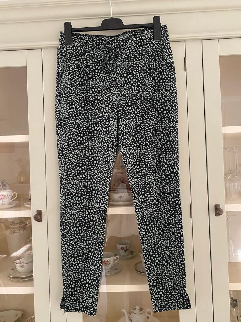 Travel broek Ambika zwart groen Maat L zgan, Maat 38/40 (M), Zwart, Ophalen of Verzenden, Zo goed als nieuw