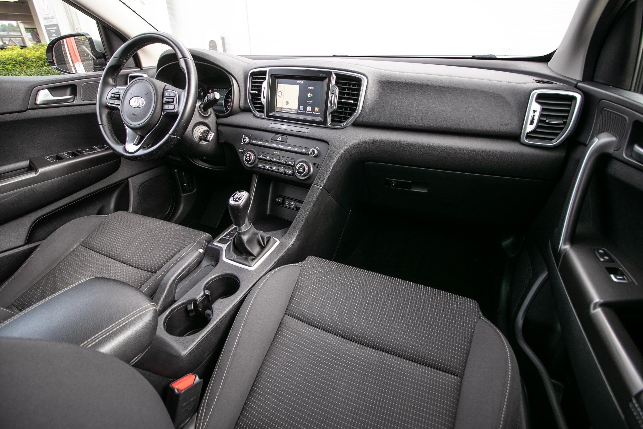 Kia Sportage 1.6 T-GDI DynamicPlusLine - Trekhaak | Carplay, Auto's, Kia, Voorwielaandrijving, Stof, Gebruikt, 4 cilinders