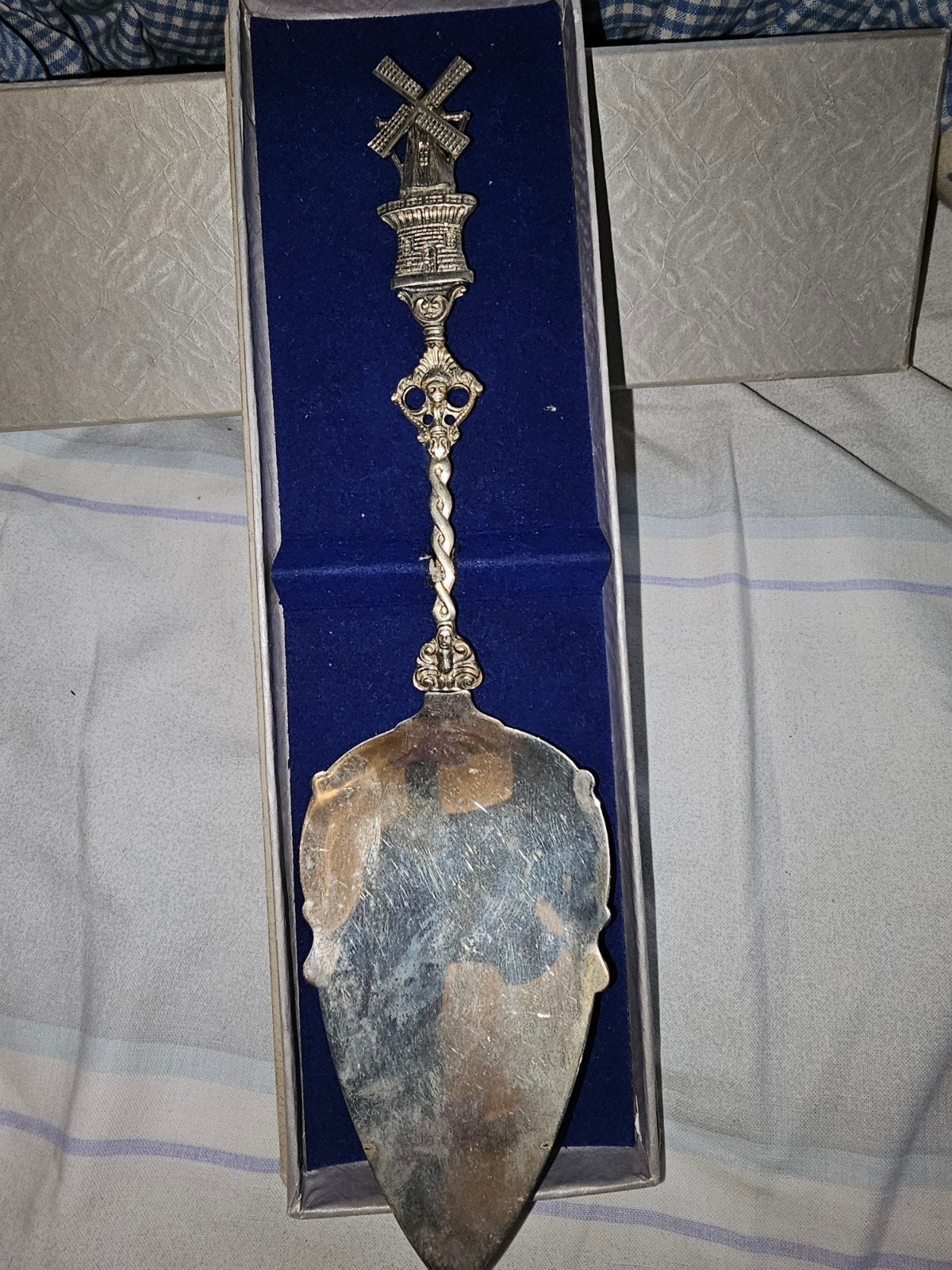 Vintage verzilverde taartschep met molenmotief, Ophalen of Verzenden