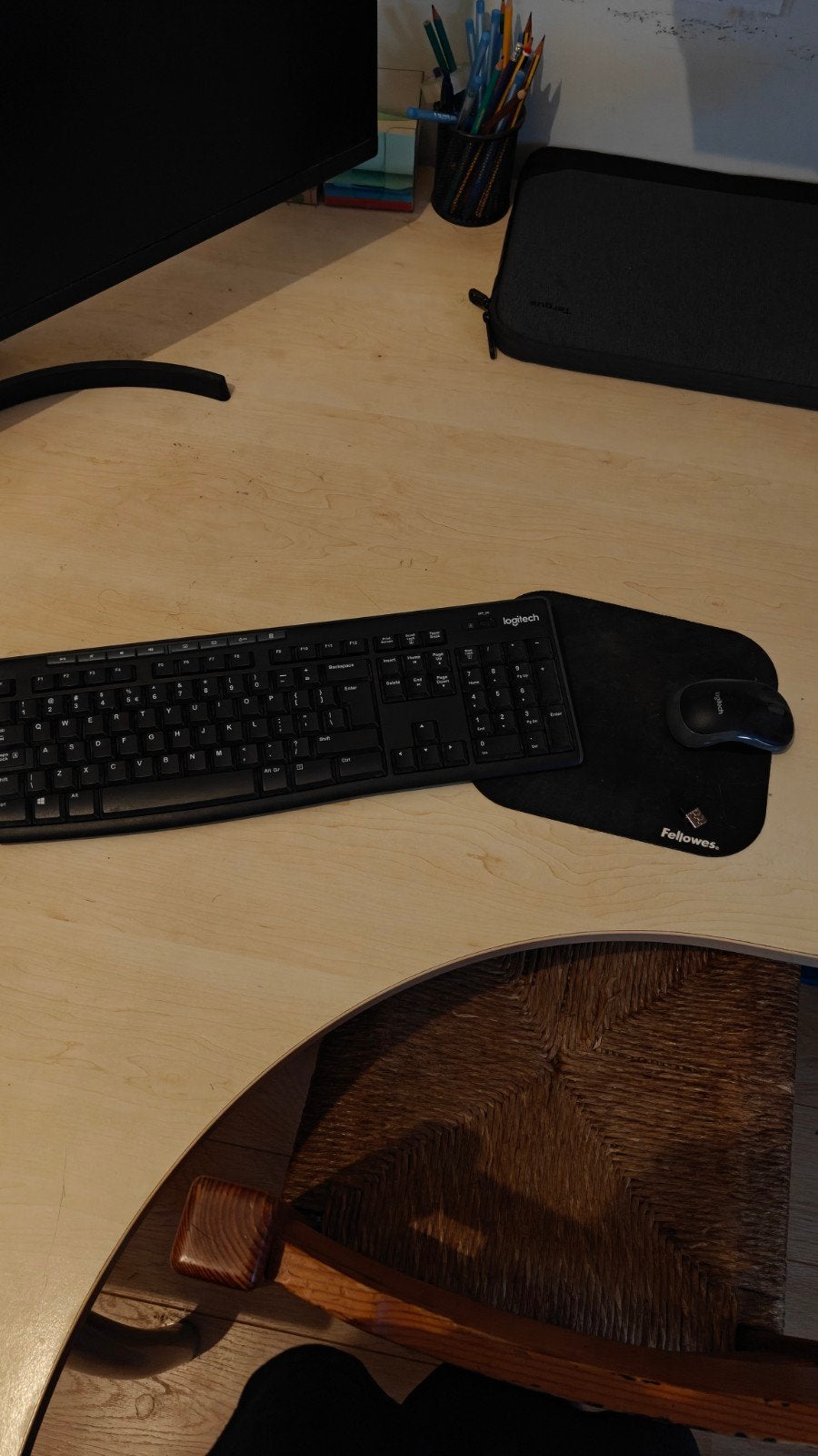 Logitech toetsenbord+ muis en mat., Ophalen of Verzenden, Zo goed als nieuw, Draadloos, Qwerty