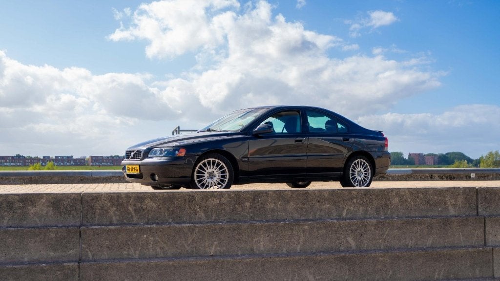 Volvo S60 | 2.4 180PK | Handgeschakeld, Auto's, Voorwielaandrijving, Zwart, Zwart, 75 €/maand