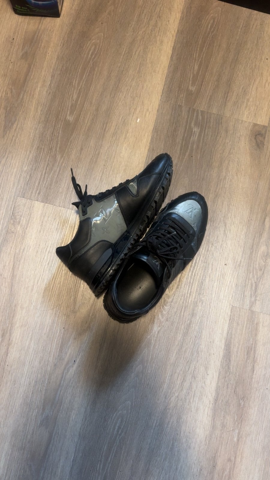 Louis Vuitton Run Away Sneakers - Maat 39/40, Zwart, Ophalen of Verzenden, Sneakers of Gympen, Gedragen