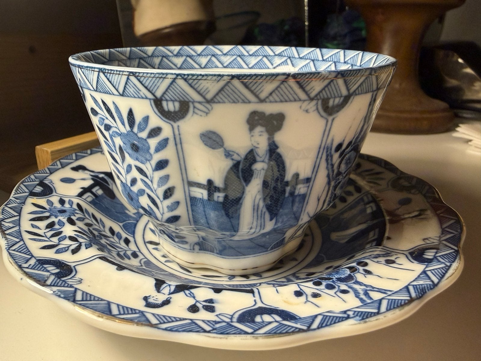Antiek Japans Imari porseleinen kop en schotel, Antiek en Kunst, Ophalen of Verzenden