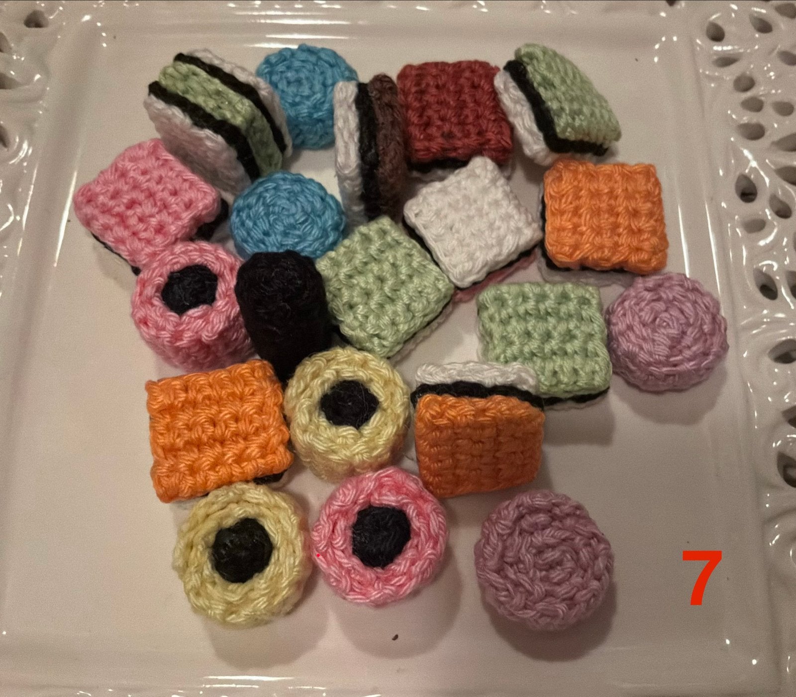 20 gehaakte Engelse dropjes - speelgoed of decoratie, Ophalen, Nieuw
