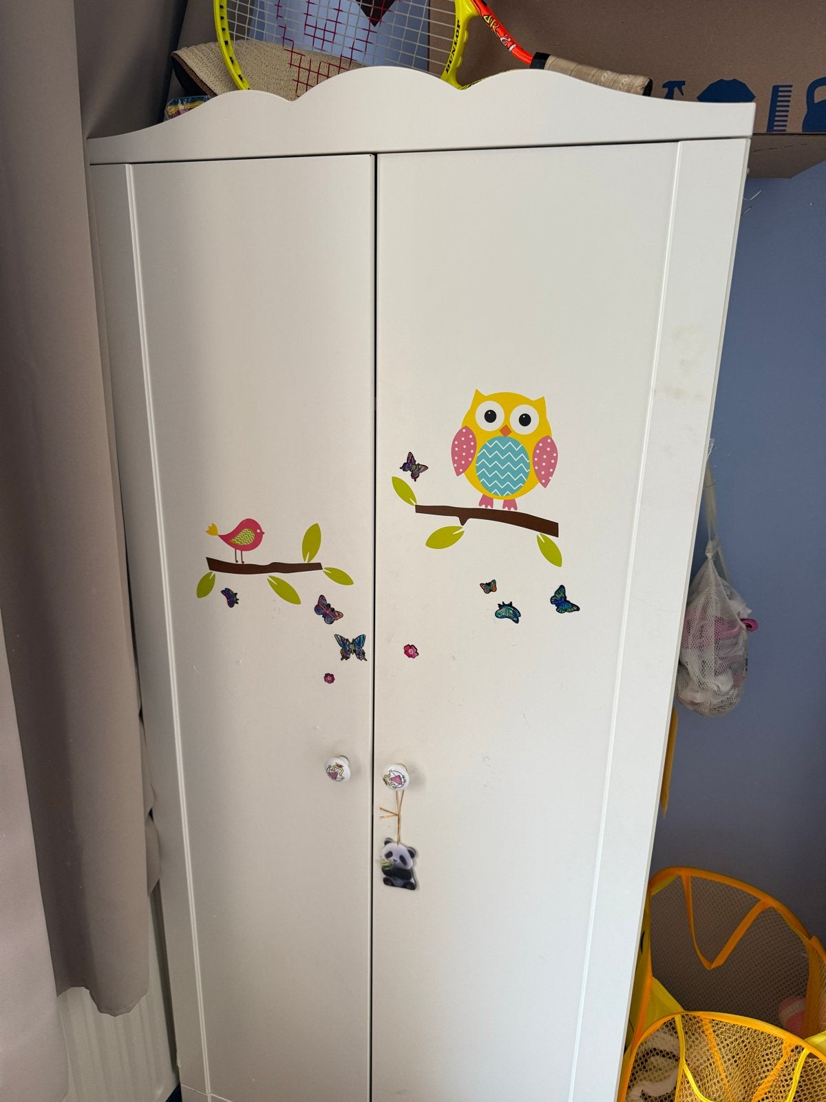 Witte Kinderkast met Uil en Vlinders, Huis en Inrichting, Ophalen, 100 tot 150 cm, 50 tot 100 cm, Zo goed als nieuw
