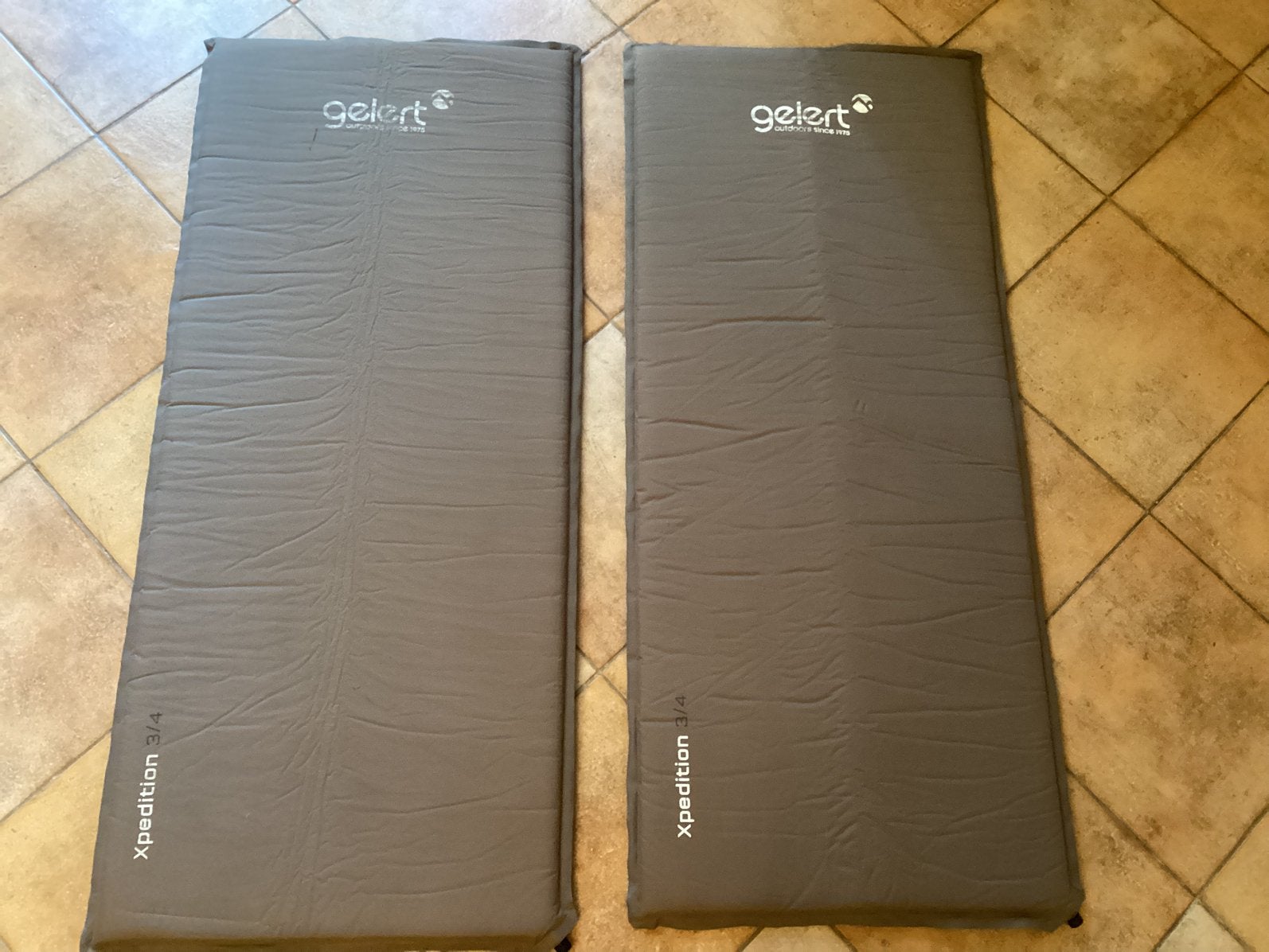 Gelert 3/4 Xpedition slaapmatten self inflating, Caravans en Kamperen, Ophalen of Verzenden, Zo goed als nieuw, 1-persoons