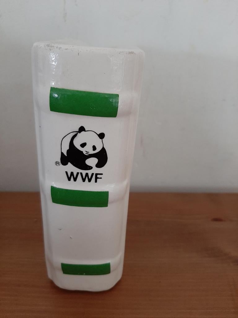 Boek spaarpot wwf spaar de natuur, Verzamelen, Spaarpotten, Ophalen of Verzenden, Zo goed als nieuw, Steen, Aardewerk of Keramiek