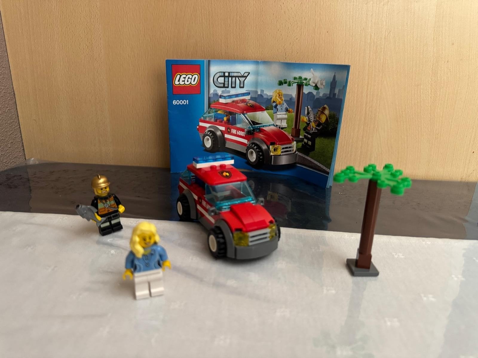 Lego City 60001 Brandweerauto met figuren en instructies, Compleet, City, Lego, Ophalen of Verzenden