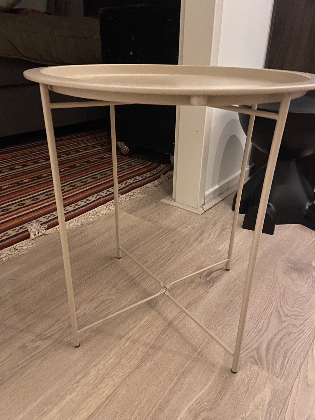 Zandkleurige bijzettafel, Ophalen, 50 tot 100 cm, Rond, Zo goed als nieuw