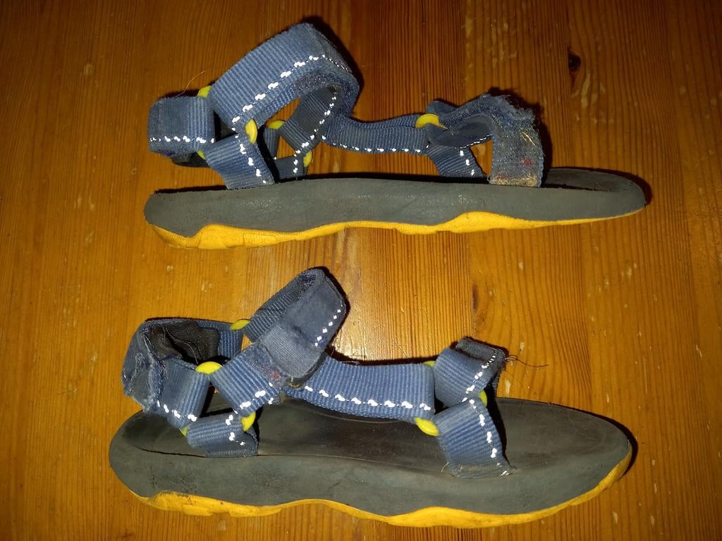 Teva kindersandalen maat 28, Ophalen, Gebruikt, Teva