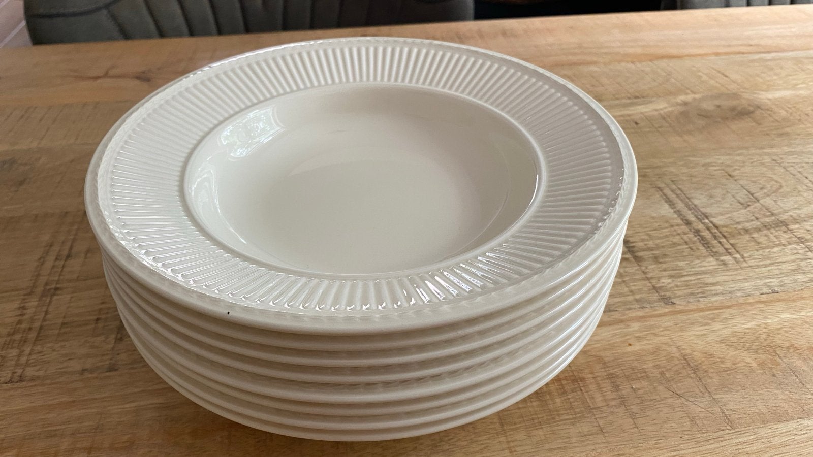 8x Wedgwood Edme Diepe Borden / Pastaborden Ø 23 cm, Ophalen, Keramiek, Zo goed als nieuw, Bord(en)