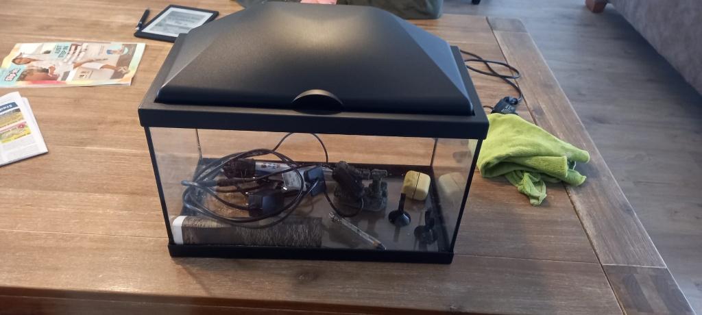 Aquarium 30L, Dieren en Toebehoren, Ophalen of Verzenden, Verwarming, Gebruikt, Leeg aquarium