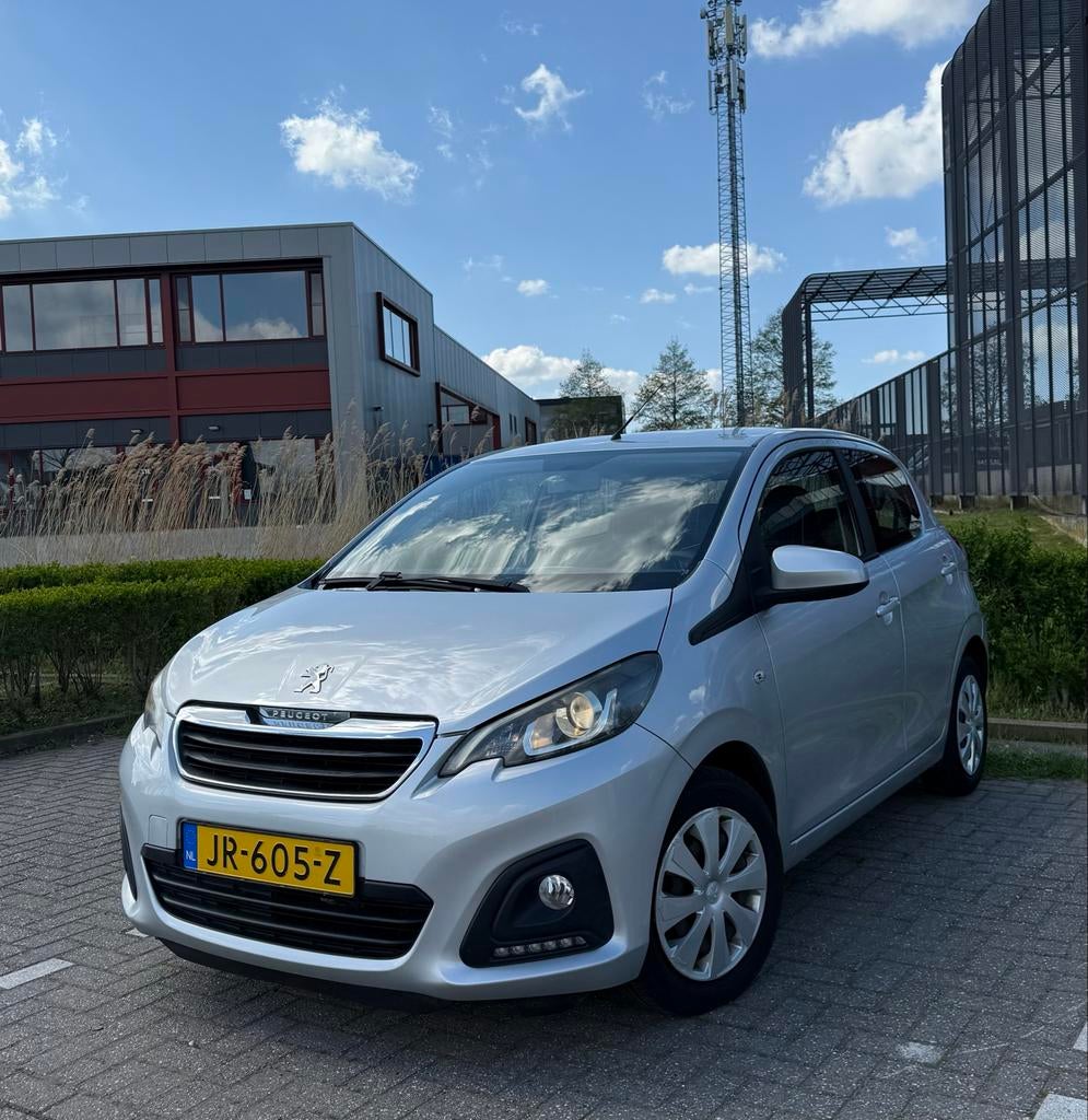 Peugeot 108 1.0 12V E-vti 51KW 5DR 2016 Grijs NAP, Voorwielaandrijving, Zwart, 4 stoelen, Origineel Nederlands