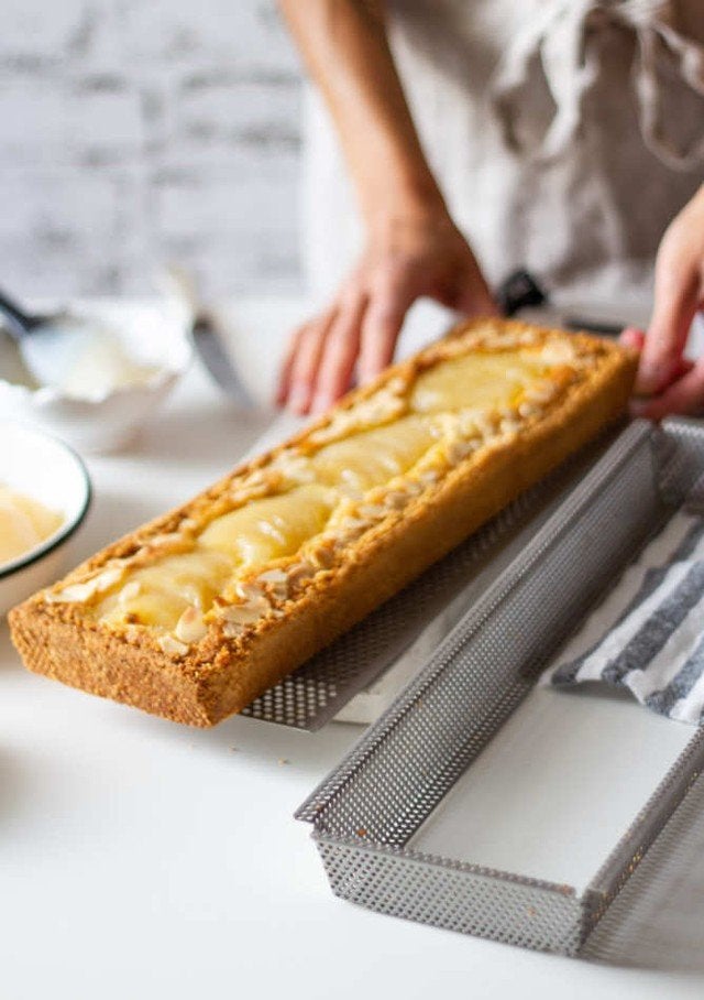 Bakvorm rechthoekig 35cm geperforeerd inox | DeBuyer | Nieuw, Ophalen of Verzenden, Nieuw, Taarten, Bakvorm