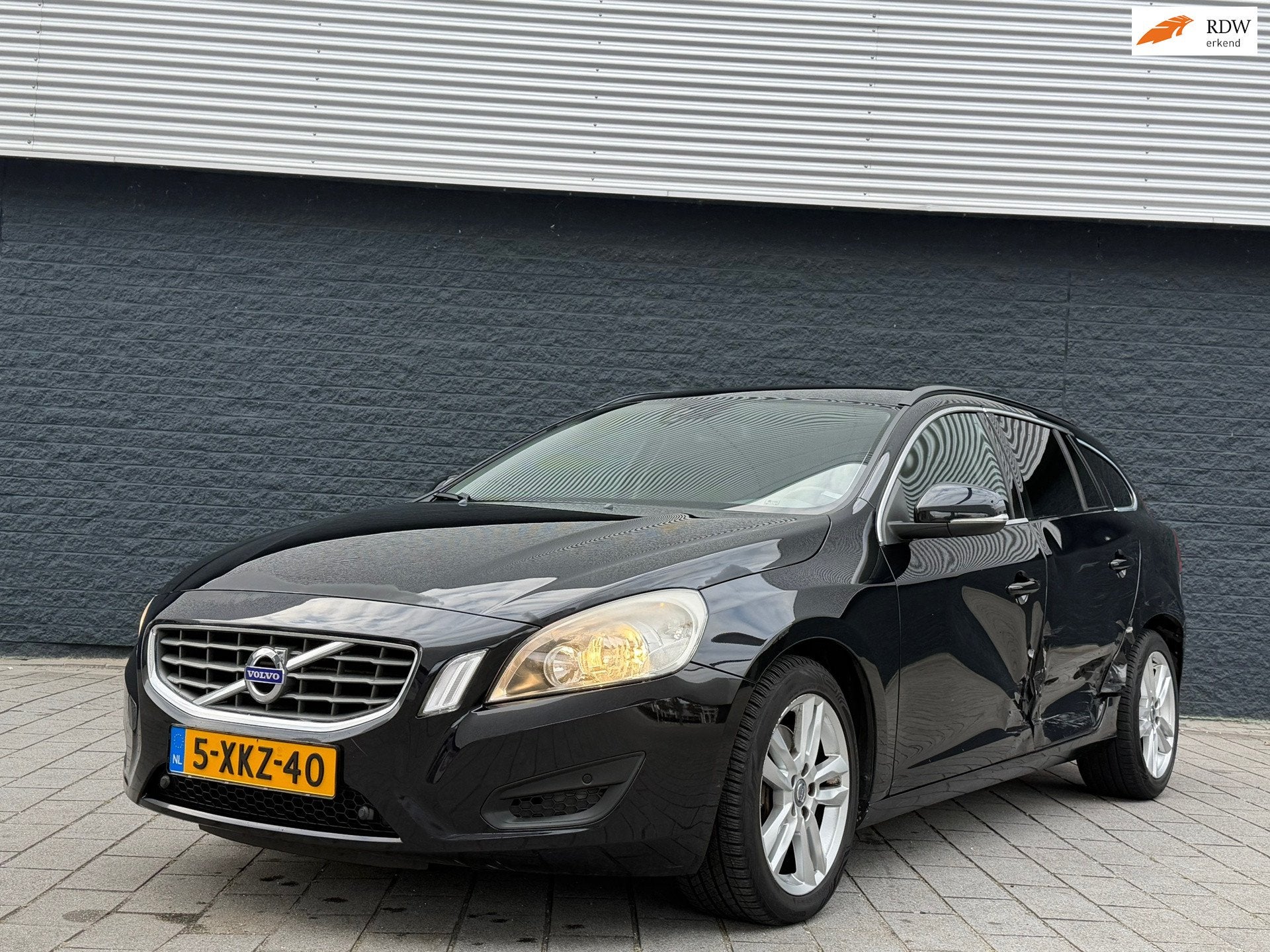 Volvo V60 2.0T Summum AUTOMAAT, Auto's, Euro 5, 4 cilinders, Zwart, Leder