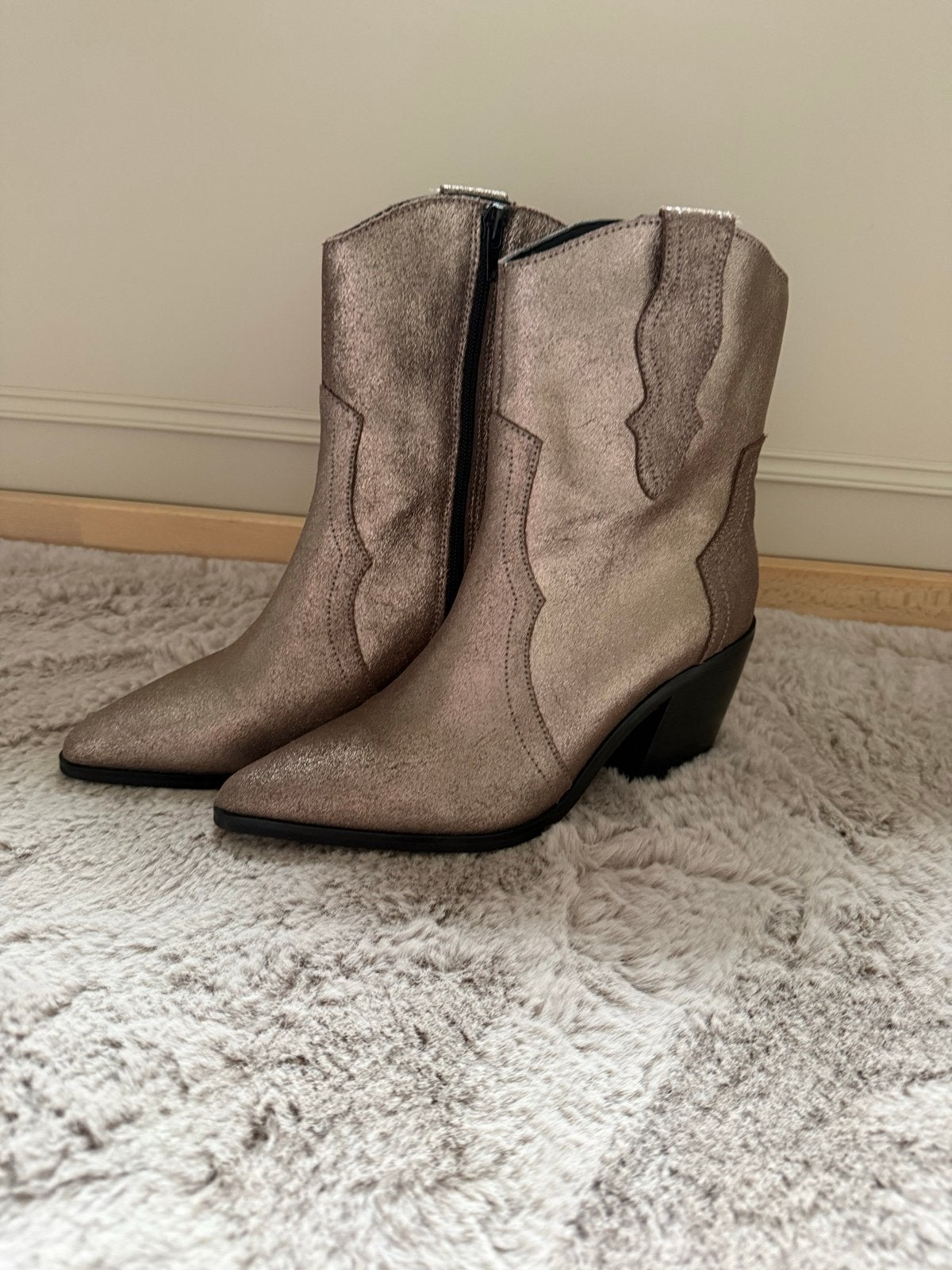 Bronzen cowboylaarzen maat 37, Kleding | Dames, Schoenen, Overige kleuren, Lage of Enkellaarzen, Ophalen of Verzenden, Zo goed als nieuw