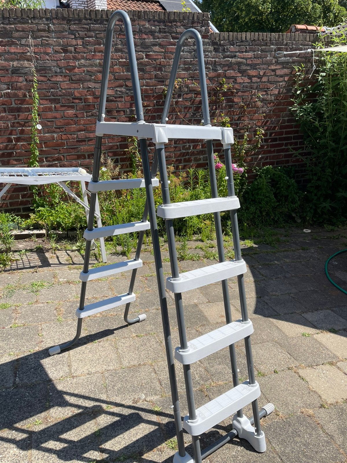 Veiligheidstrap voor grote zwembaden, Ophalen, Zo goed als nieuw