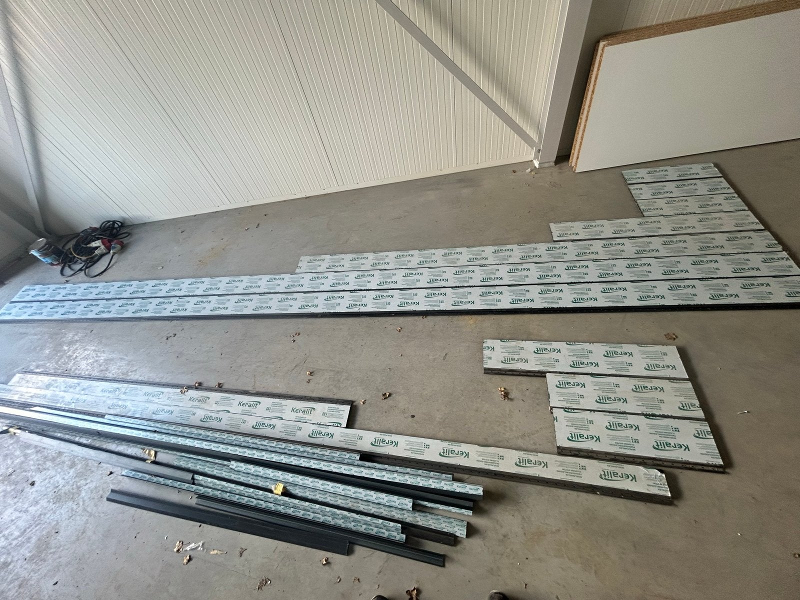 Keralit gevelbekleding en profielen, Ophalen, Minder dan 25 mm, Overige typen, Nieuw