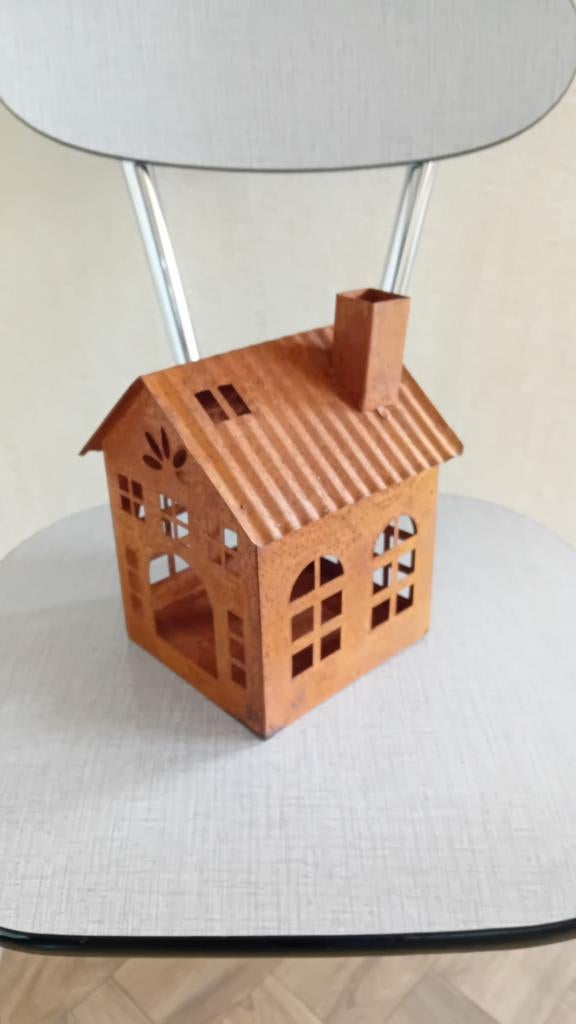 Metalen Huisje. ROESTBRUIN., Huis en Inrichting, Woonaccessoires | Overige, Overige stijlen, Ophalen of Verzenden, Zo goed als nieuw