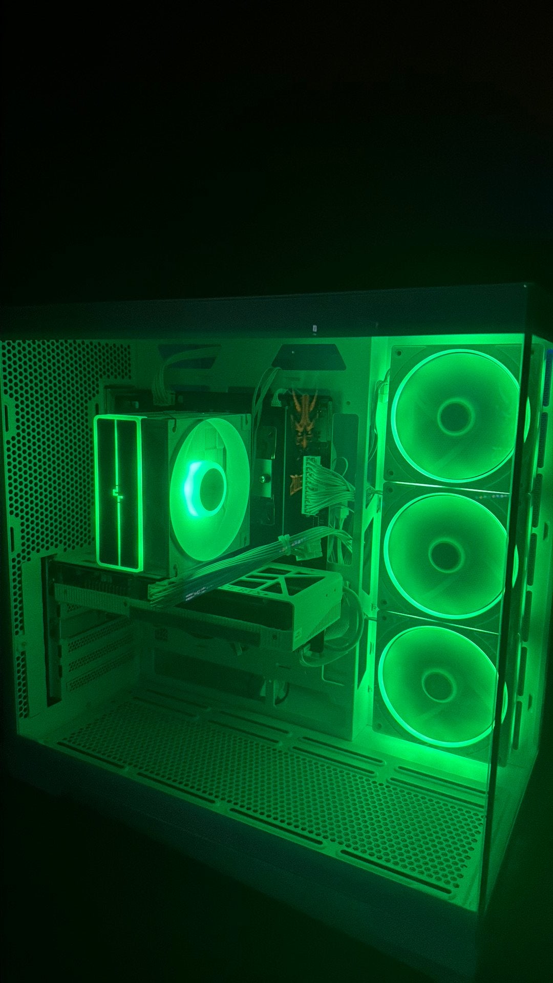 Game Pc Ryzen 7 8700f Rtx 5060, Ophalen, Zo goed als nieuw, 4 Ghz of meer, SSD