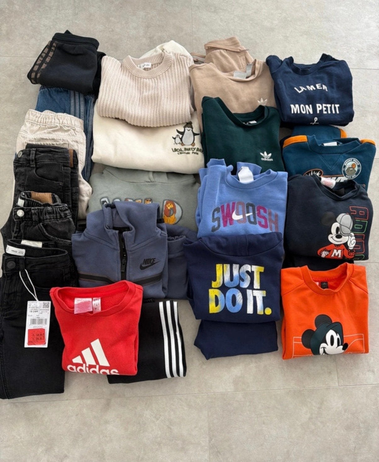 Partij jongenskleding maat 92 – Adidas, Nike & Mango, Ophalen of Verzenden, Gebruikt, Jongen, Setje