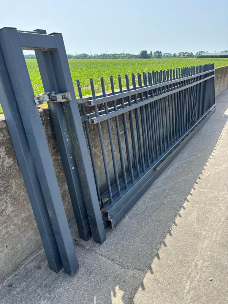 Schuifpoort, Ophalen of Verzenden, Gebruikt, IJzer, Spijlenhekwerk
