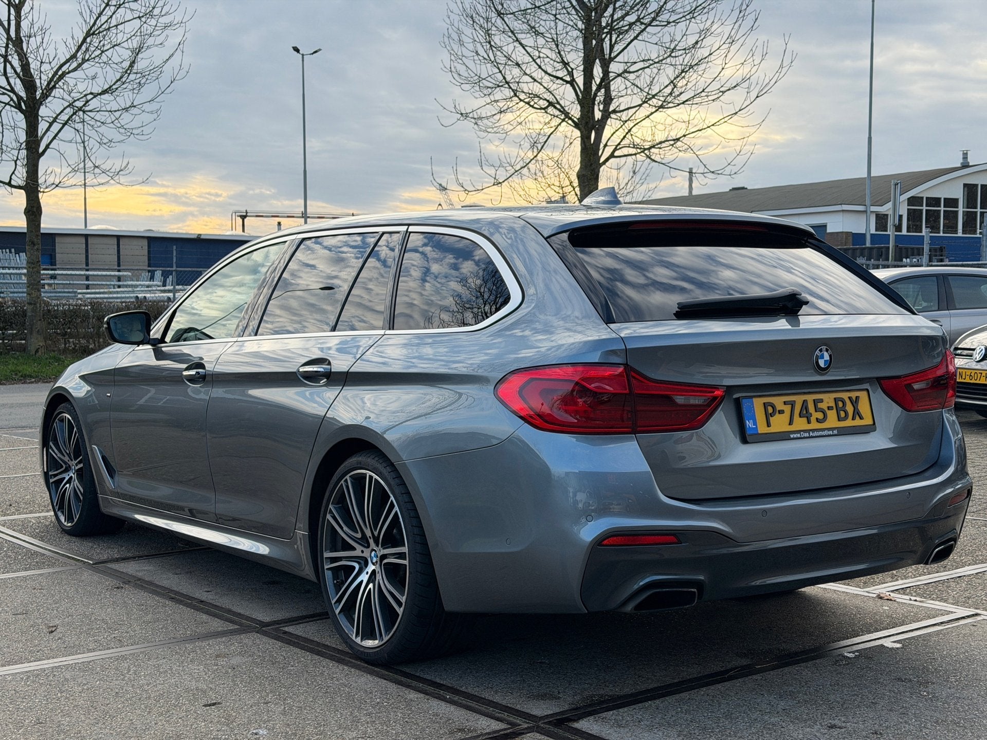 BMW 5-serie Touring 530i High Executive M-Sport ACC HUD PDC, Auto's, BMW, Automaat, 1998 cc, Achterwielaandrijving, Gebruikt