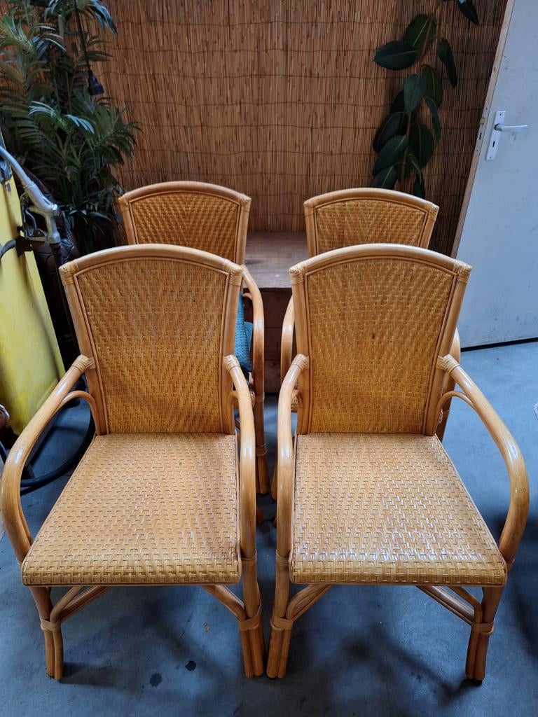 4 rotan stoelen, Huis en Inrichting, Stoelen, Ophalen, Gebruikt, Bruin, Twee