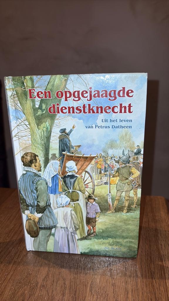 KR-8 Jan de Kok - Petrus Datheen Een opgejaagde dienstknecht, Ophalen of Verzenden, Zo goed als nieuw, Jan de Kok