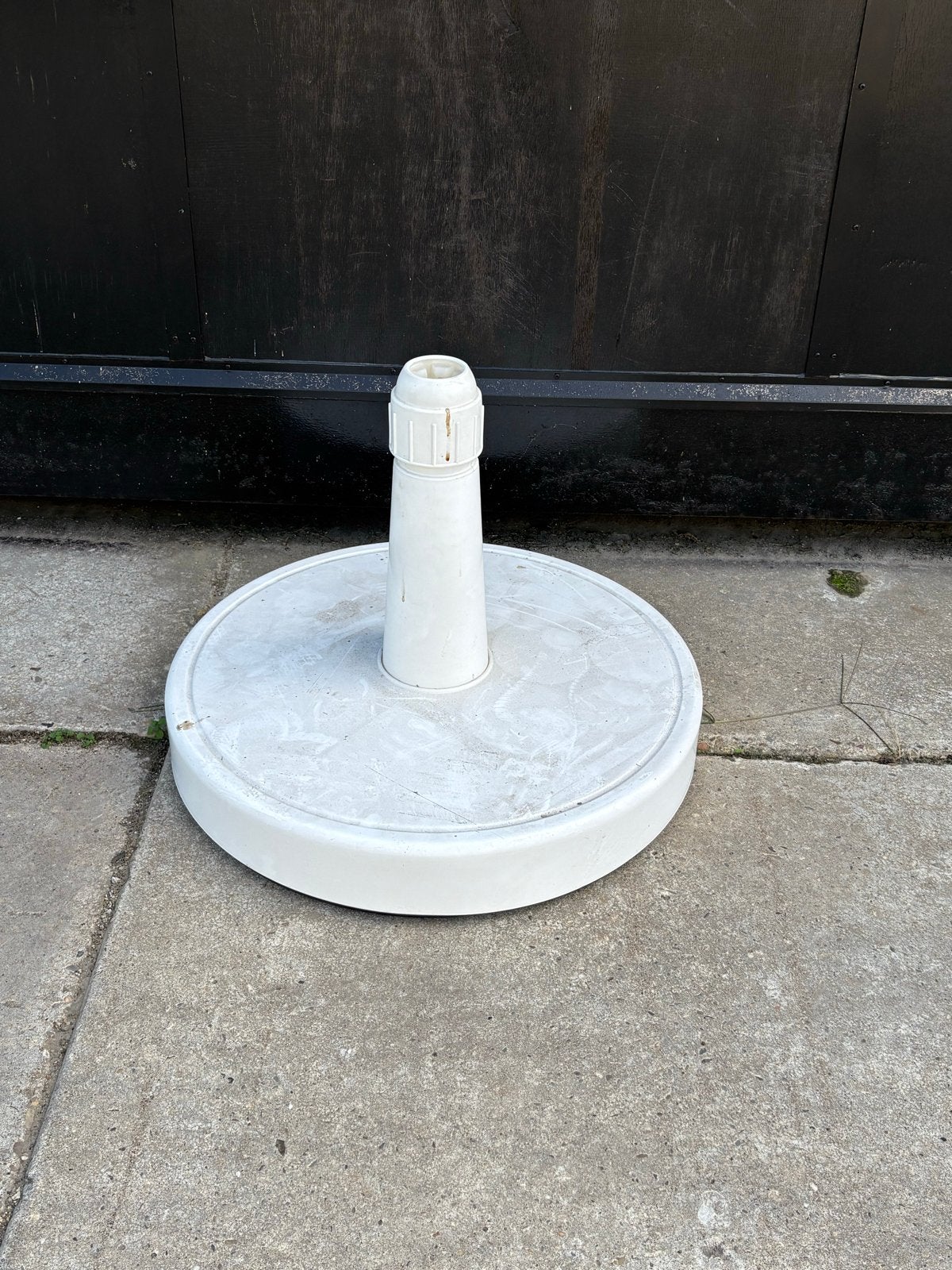 Grote plastic parasolvoet, Ophalen, Gebruikt, Parasolvoet