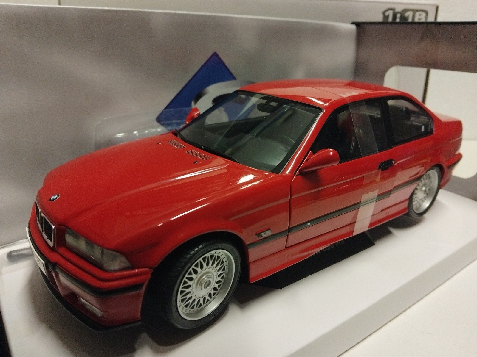 BMW 3 serie M3 Coupe E36 signal red 1984 Solid 1:18 KRD, Ophalen of Verzenden, Zo goed als nieuw, Auto, Overige merken