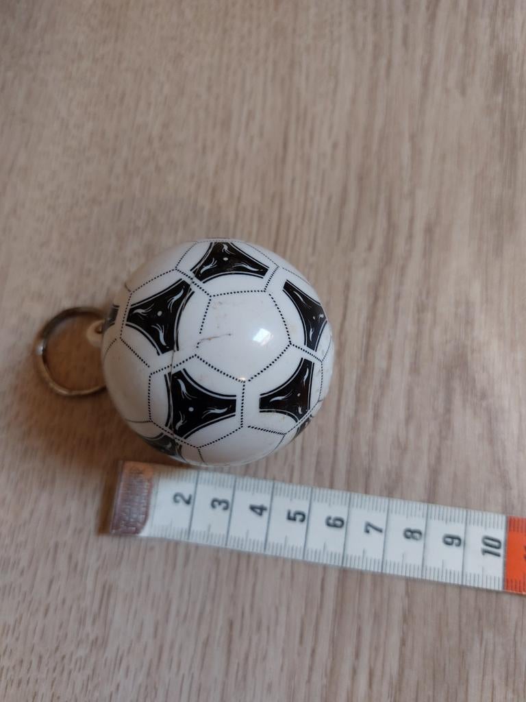 Voetbal sleutelhanger, Ophalen of Verzenden