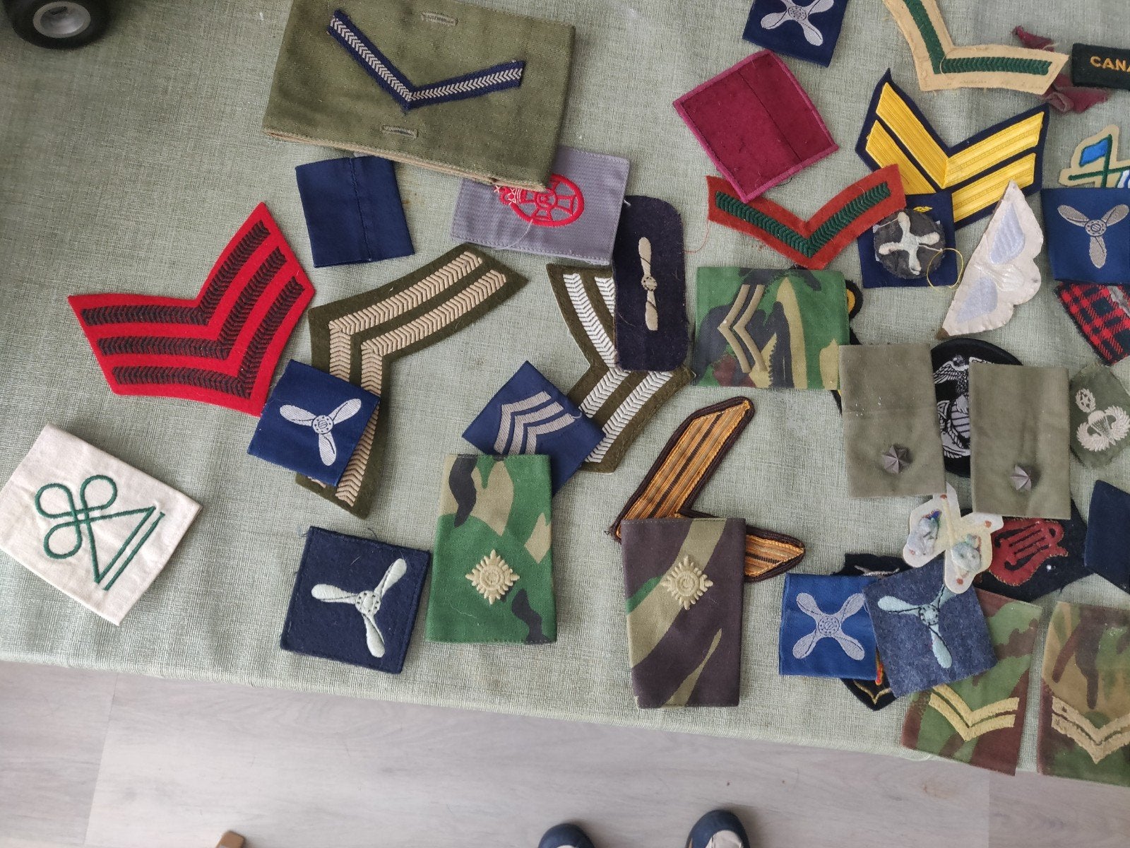diverse patches buitenland, Ophalen of Verzenden, Landmacht, Nederland, Embleem of Badge