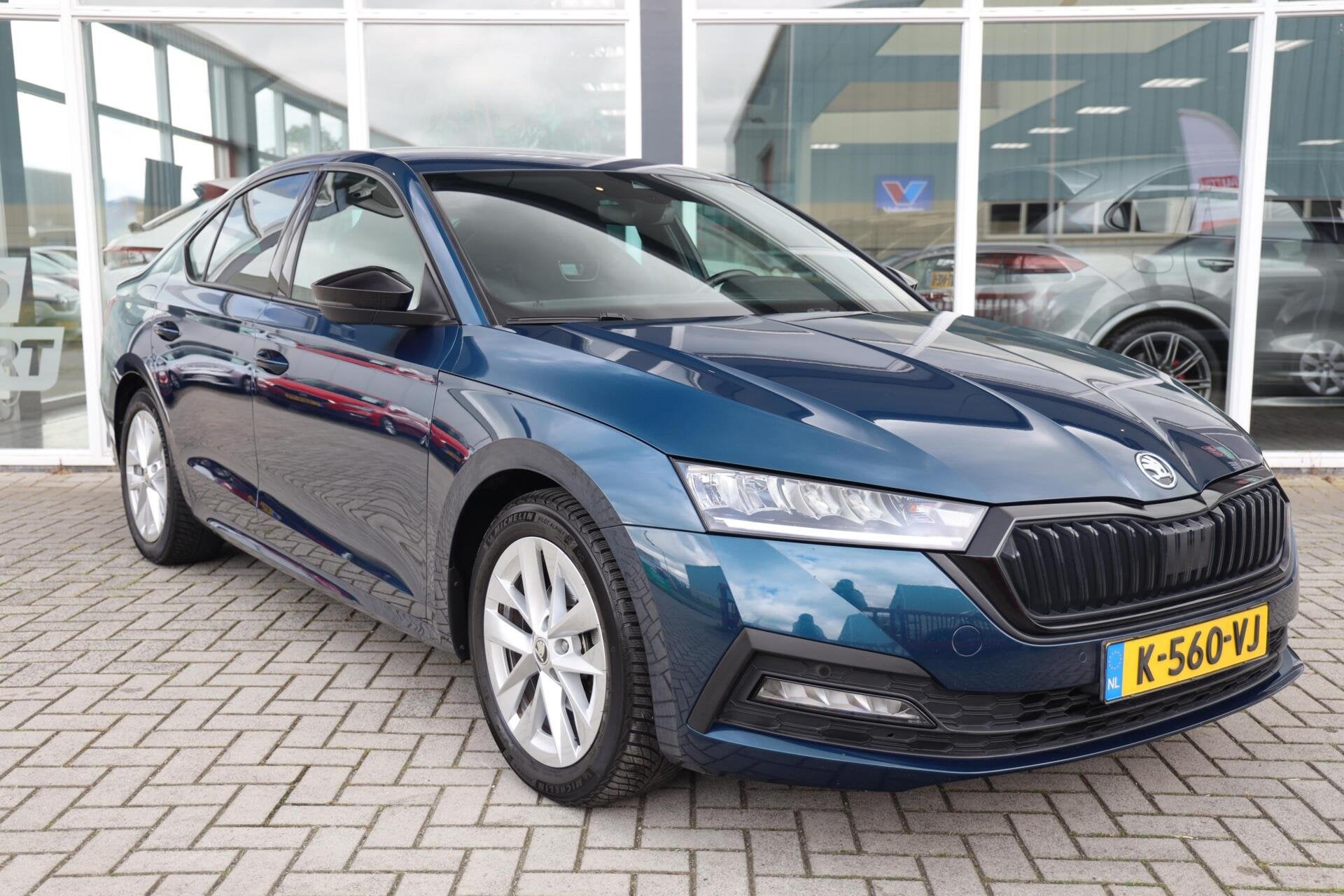 Skoda Octavia 1.0 e-TSI Sport Business|Navi|Apple carplay/An, Gebruikt, Euro 6, Blauw, Origineel Nederlands