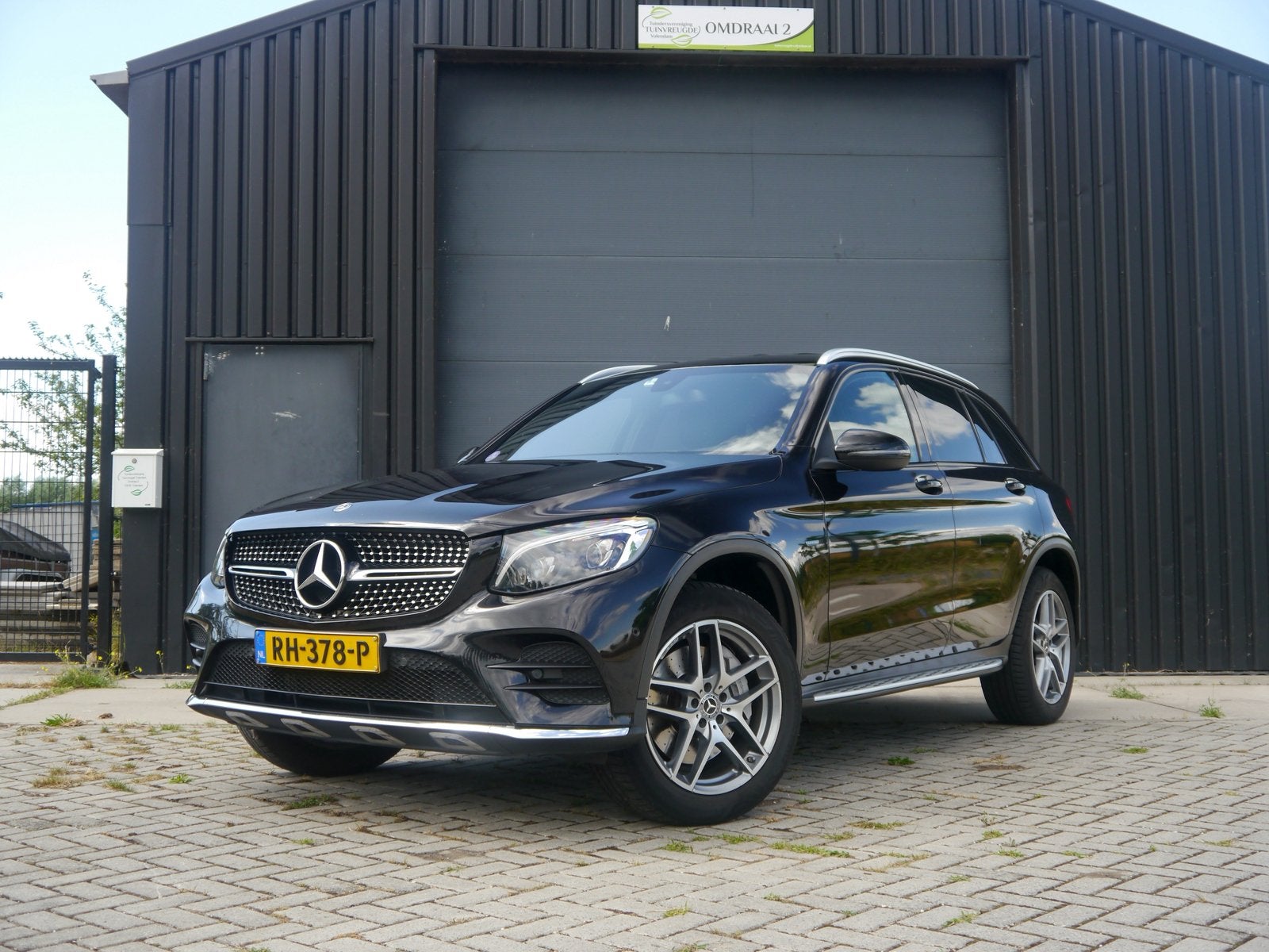 Mercedes GLC 350e AMG Line | 327 pk | 1e eig | Zeer Compleet, Auto's, Automaat, 4 cilinders, 2000 kg, Leder en Stof