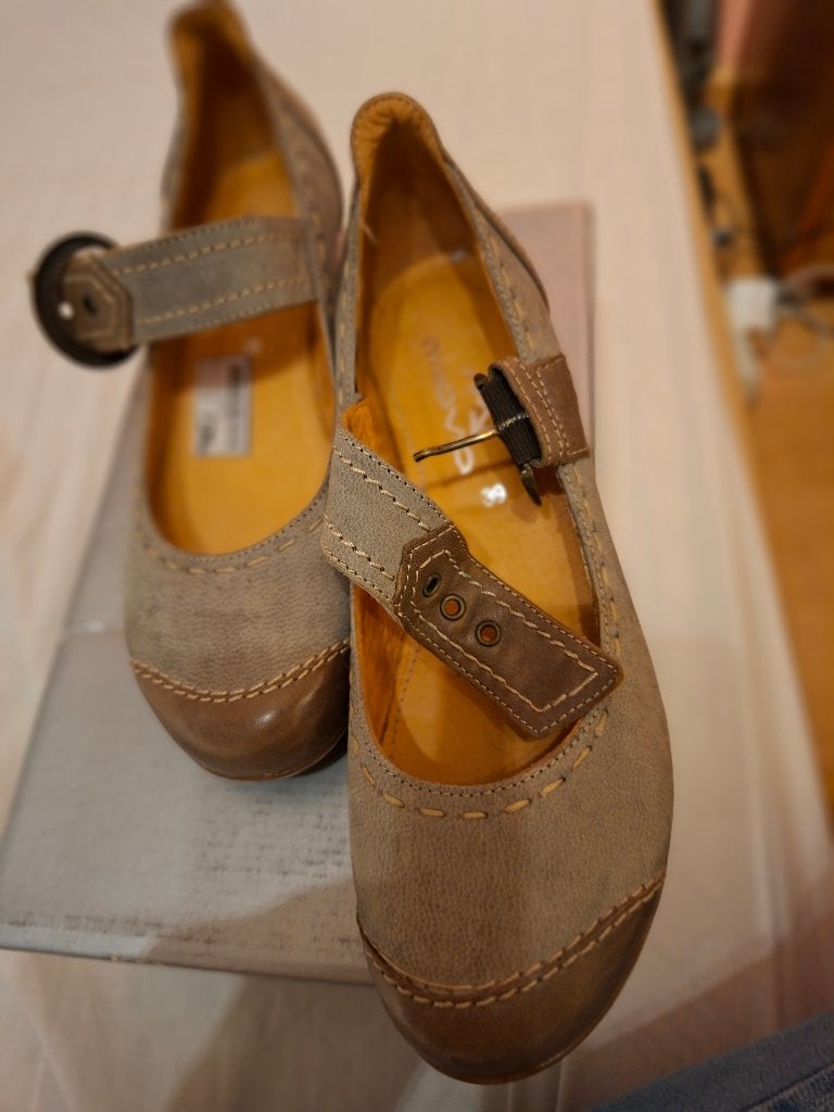 MiaVia pumps maat 39, Ophalen, Gedragen