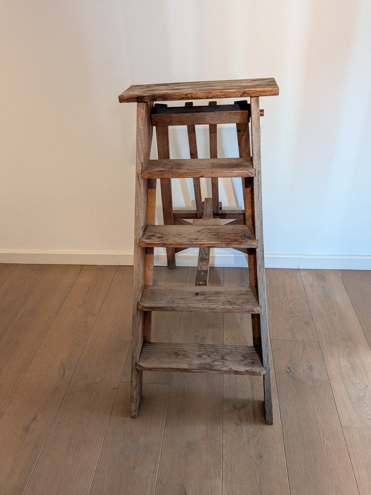 Vintage houten schilders ezel / decoratieve trap, Ophalen