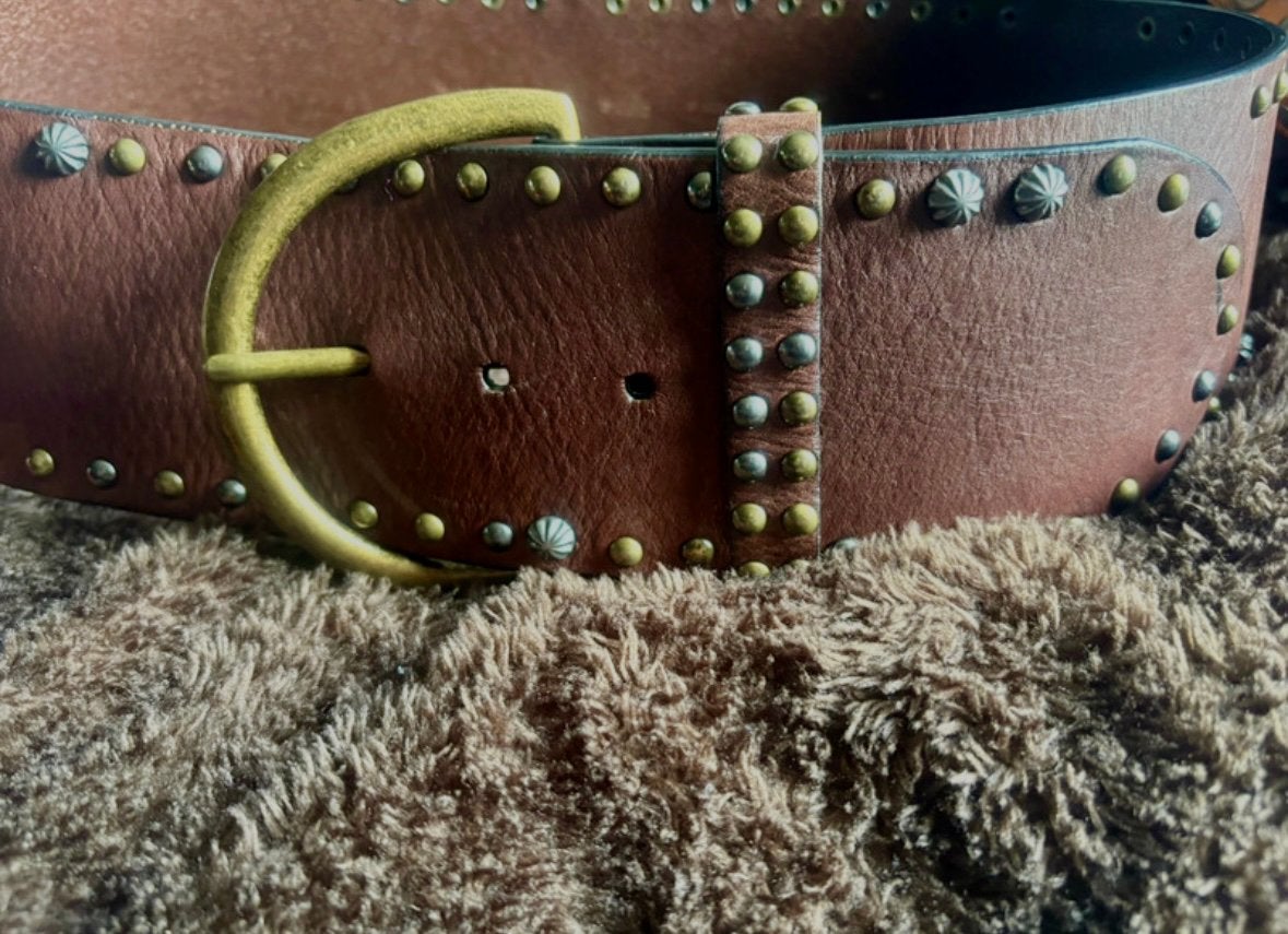Essentiel Antwerp leren riem met studs – size 2, 8 cm breed., 80 tot 90 cm, Bruin, Echt leder, Tailleriem