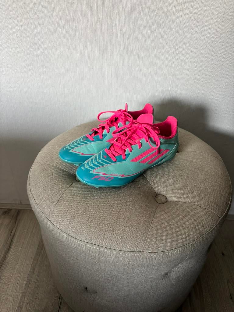 Adidas f50 messi maatje 36 2/3, Sport en Fitness, Voetbal, Gebruikt, Maat XS of kleiner, Schoenen, Ophalen of Verzenden