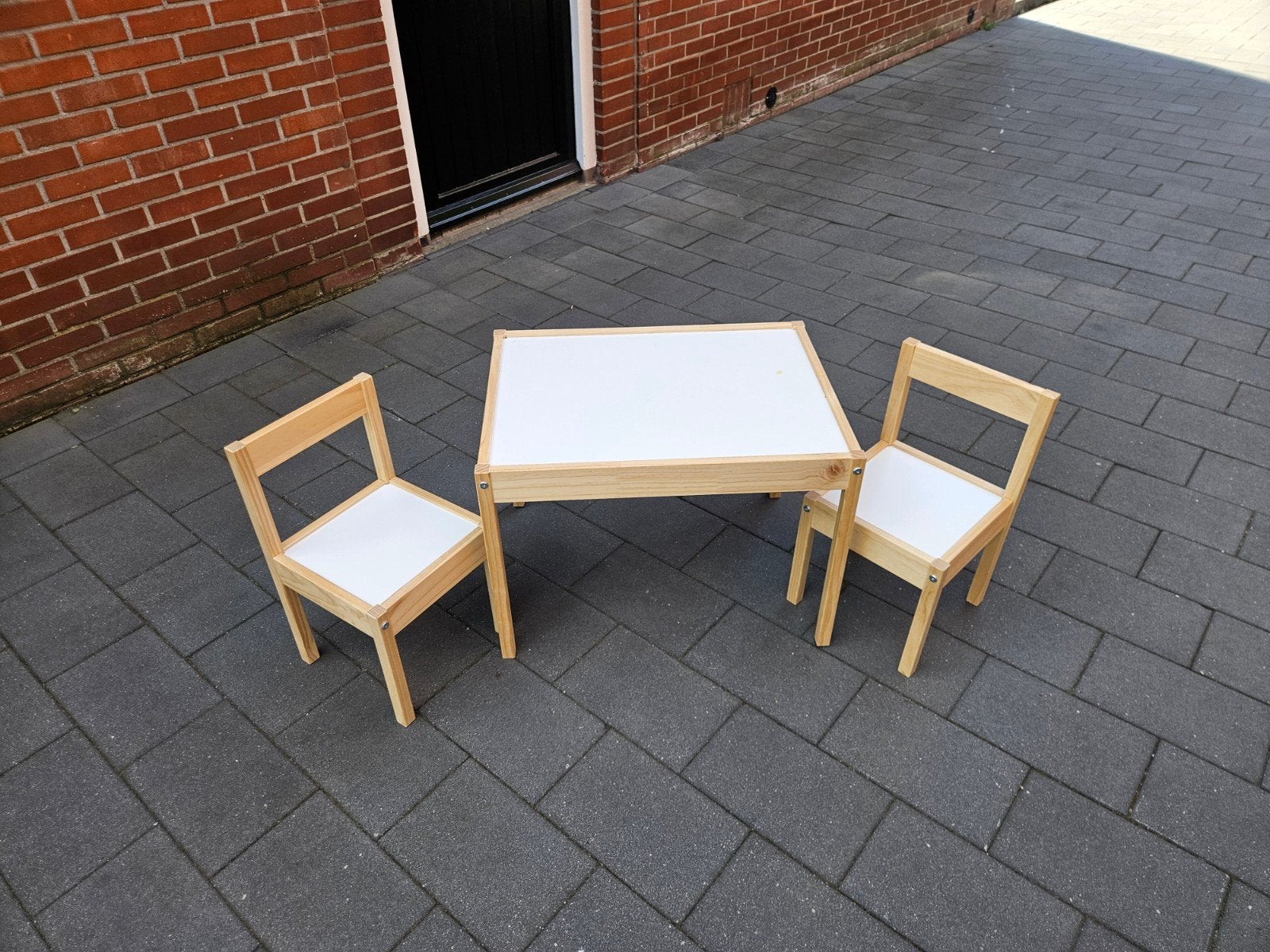 Leuk kinder tafeltje met 2 stoeltjes, Ophalen, Zo goed als nieuw, Tafel(s) en Stoel(en)