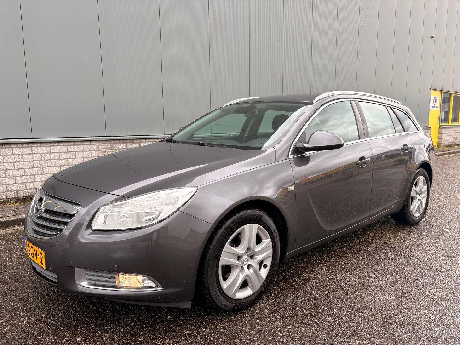 Opel Insignia Sports Tourer 1.4 Turbo EcoFLEX Business Editi, Auto's, Opel, Euro 5, Stof, Gebruikt, Zwart