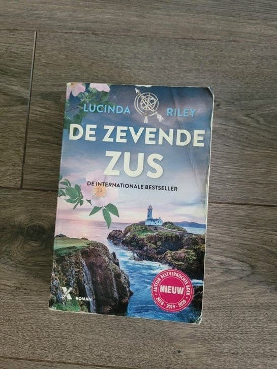 De Zeven Zussen: De Zevende Zus (Lucinda Riley), Ophalen of Verzenden, Gelezen, Lucinda Riley, Europa overig
