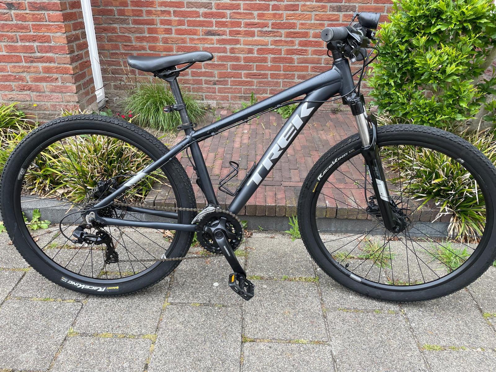 Trek marlin 6 izgs 24 versnellingen schijfremmen., Versnellingen, Zo goed als nieuw, Schijfrem, Ophalen